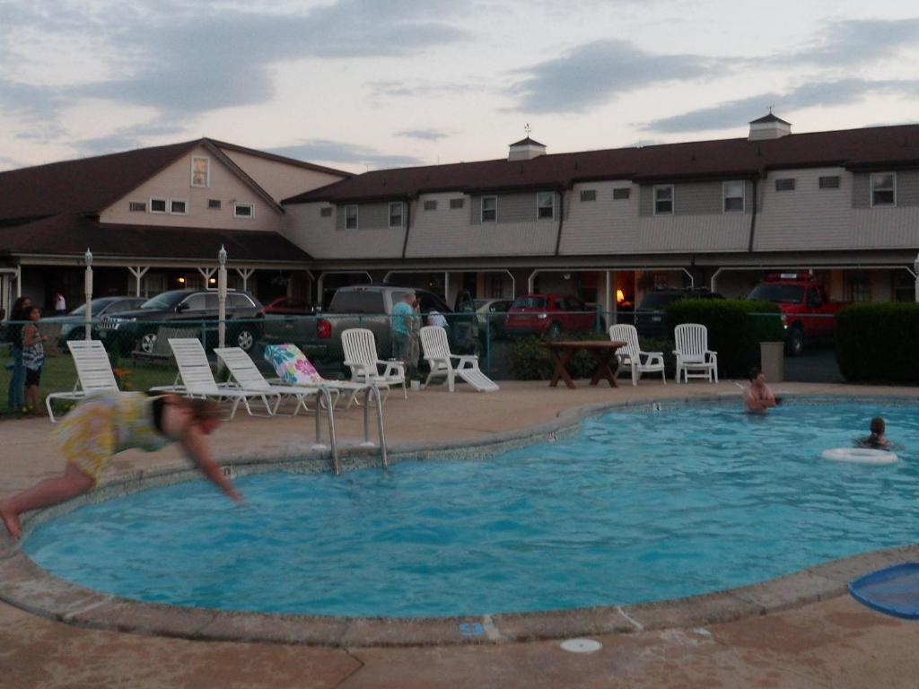 Cherry Lane Motor Inn Amish Country Ronks Eksteriør bilde