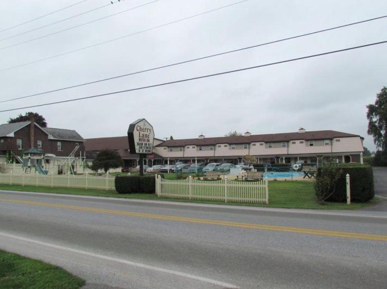 Cherry Lane Motor Inn Amish Country Ronks Eksteriør bilde